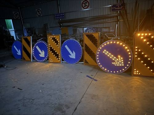 北京北京河南太阳能交通标牌 河南自发光交通路标牌厂家